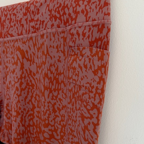 Athleta Salutation Stash Pocket 7/8 Tight - Picture 4 of 8